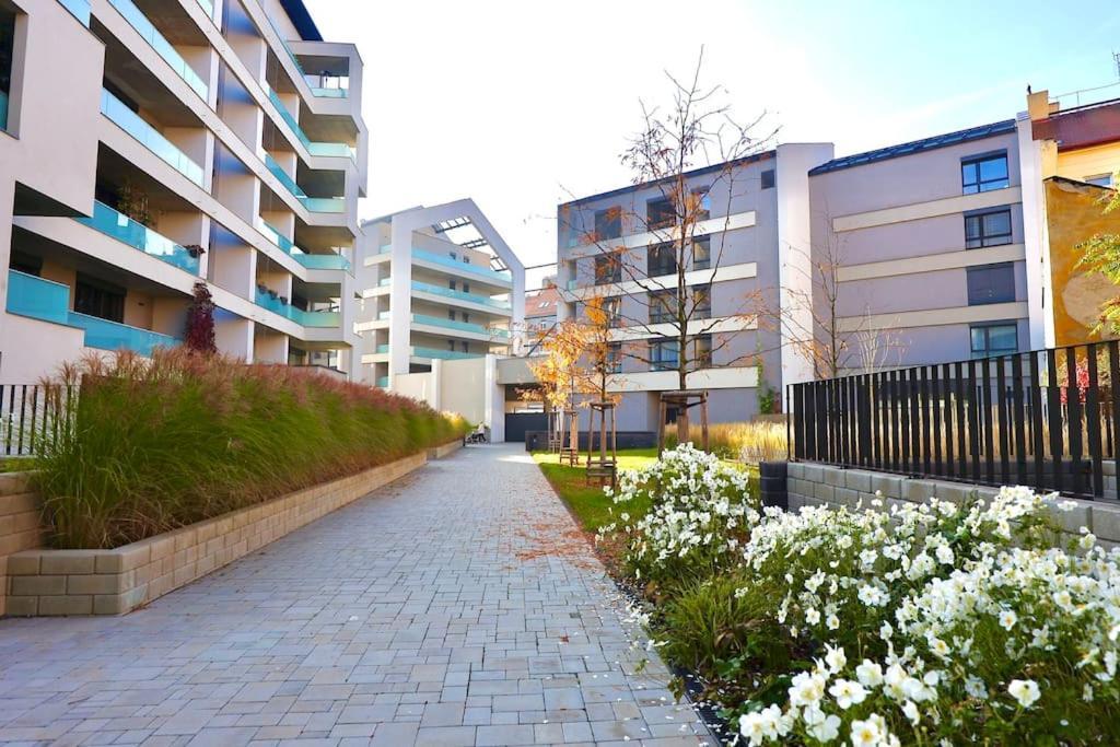 Apartmán Modern • Garden • Near The Center *